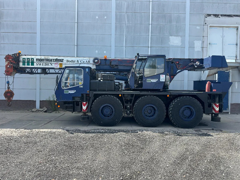 Krupp KMK3035, SWING AWAY BIFOLD JIB, NEW TYERS - Visurgājējs celtnis: foto 1 Krupp KMK3035, SWING AWAY BIFOLD JIB, NEW TYERS - Visurgājējs celtnis: foto 1