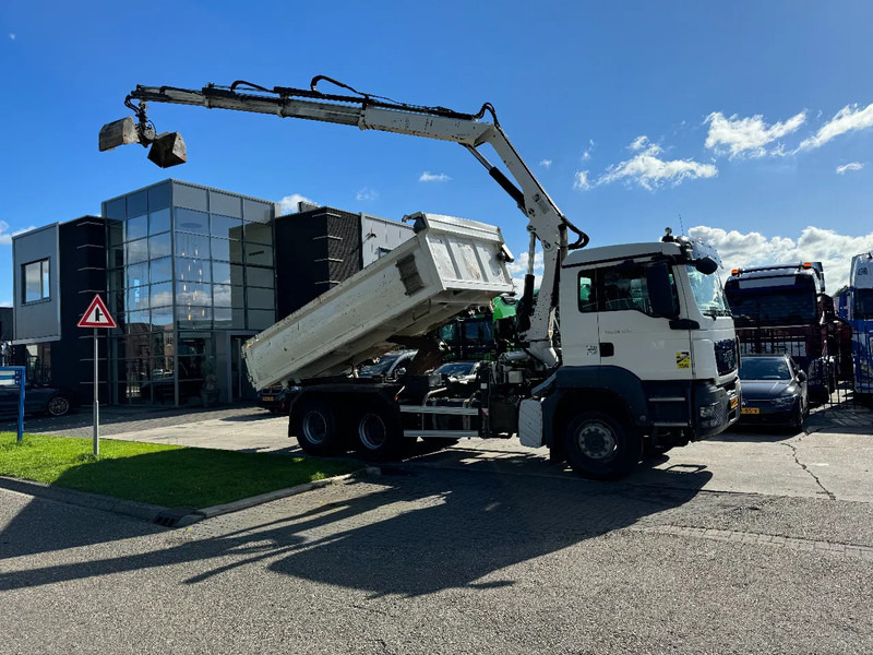 MAN TGS 26.400 6X4 HIAB 166D + REMOTE CONTROL + 2 WAYS KIPPER TÜV TILL 07-2025 - Kravas automašīna pašizgāzējs, Kravas auto ar manipulatoru: foto 4 MAN TGS 26.400 6X4 HIAB 166D + REMOTE CONTROL + 2 WAYS KIPPER TÜV TILL 07-2025 - Kravas automašīna pašizgāzējs, Kravas auto ar manipulatoru: foto 4