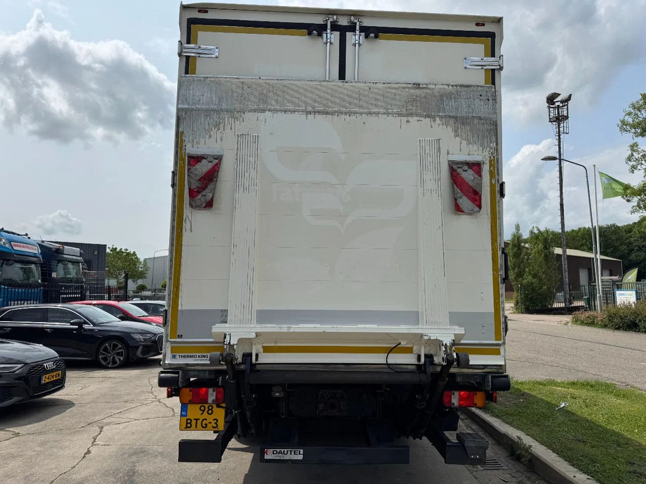 MAN TGS 26.440 6X2 - EURO 6 + THERMKING T-800R + DAU - Kravas automašīna refrižerators: foto 5 MAN TGS 26.440 6X2 - EURO 6 + THERMKING T-800R + DAU - Kravas automašīna refrižerators: foto 5