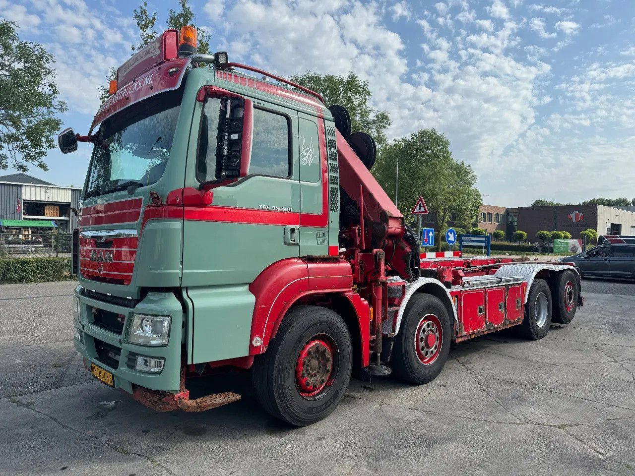 Pacēlājs ar āķi, Kravas auto ar manipulatoru MAN TGS 35.480 8X4 HMF 2420 K5 + HMF ABLE + REMOTE C: foto 15