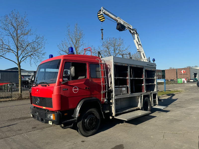 Mercedes-Benz 1117 4X2 FIRE TRUCK HIAB 050A ONLY 105787 KM - Ugunsdzēsēju mašīna: foto 1 Mercedes-Benz 1117 4X2 FIRE TRUCK HIAB 050A ONLY 105787 KM - Ugunsdzēsēju mašīna: foto 1