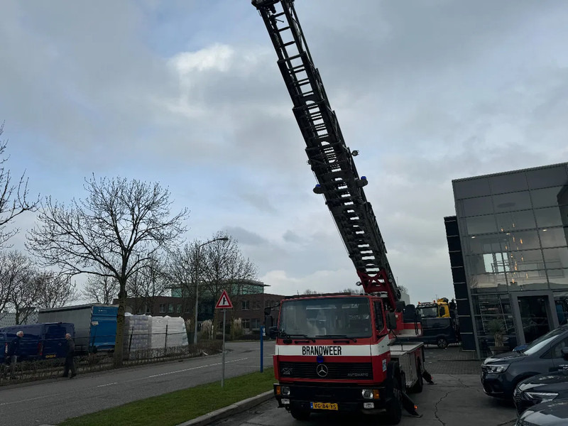 Mercedes-Benz 1120 OF MAGIRUS 24 METER + KORF + SLANGS - Ugunsdzēsēju mašīna: foto 3 Mercedes-Benz 1120 OF MAGIRUS 24 METER + KORF + SLANGS - Ugunsdzēsēju mašīna: foto 3