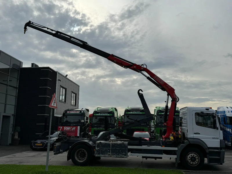 Mercedes-Benz LS 1923 ATEGO + 2011 FASSI F110 + 2011 VDS HOOKLIFT - Pacēlājs ar āķi, Kravas auto ar manipulatoru: foto 4 Mercedes-Benz LS 1923 ATEGO + 2011 FASSI F110 + 2011 VDS HOOKLIFT - Pacēlājs ar āķi, Kravas auto ar manipulatoru: foto 4