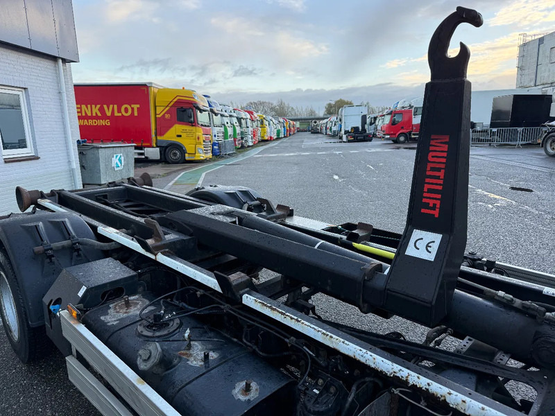 Mitsubishi Canter 7C18 - EURO 6 + HIAB 5 TON HOOKLIFT - Pacēlājs ar āķi: foto 5 Mitsubishi Canter 7C18 - EURO 6 + HIAB 5 TON HOOKLIFT - Pacēlājs ar āķi: foto 5