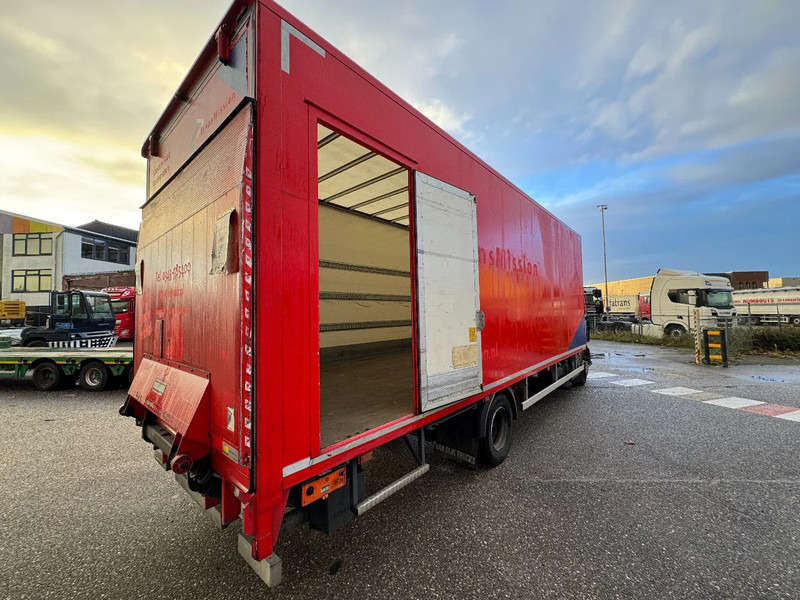 Renault D 14 4X2 EURO 6 3 SEATS TÜV TILL 10-2026 - Kravas automašīna ar slēgto virsbūvi: foto 5 Renault D 14 4X2 EURO 6 3 SEATS TÜV TILL 10-2026 - Kravas automašīna ar slēgto virsbūvi: foto 5