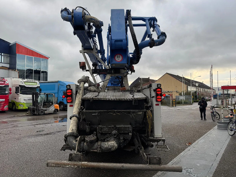 Scania G490 8X4 SCHWING S 47 R + REMOTE CONTROL HUB REDUCTION - Betona sūknis: foto 5 Scania G490 8X4 SCHWING S 47 R + REMOTE CONTROL HUB REDUCTION - Betona sūknis: foto 5