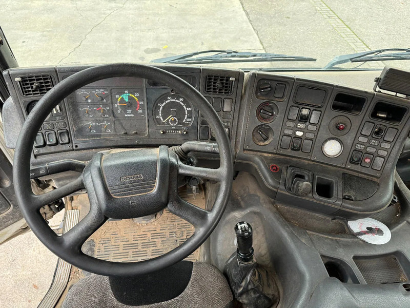 Kravas auto ar manipulatoru Scania P124-360 6X4 EURO 2 HIAB 200 C-5 ALL 2000: foto 17