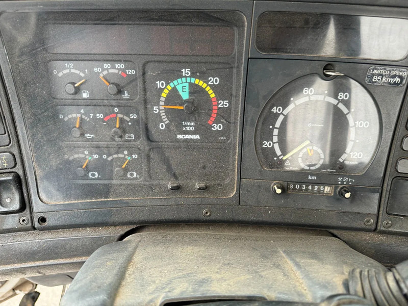 Kravas auto ar manipulatoru Scania P124-360 6X4 EURO 2 HIAB 200 C-5 ALL 2000: foto 20