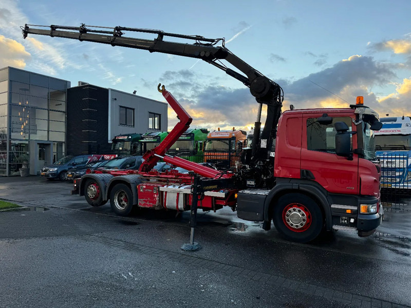 Scania P320 6X2 - EURO 6 + HIAB XS 144 HIPRO + REMOTE + HIAB HOOK + RETARDER - Pacēlājs ar āķi, Kravas auto ar manipulatoru: foto 3 Scania P320 6X2 - EURO 6 + HIAB XS 144 HIPRO + REMOTE + HIAB HOOK + RETARDER - Pacēlājs ar āķi, Kravas auto ar manipulatoru: foto 3