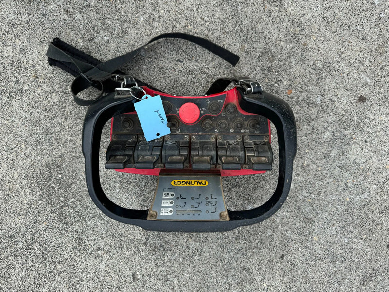 Scania P360 6X4 PALFINGER PK 20001-K + REMOTE CONTROL EURO 5 - Kravas auto ar manipulatoru: foto 4 Scania P360 6X4 PALFINGER PK 20001-K + REMOTE CONTROL EURO 5 - Kravas auto ar manipulatoru: foto 4