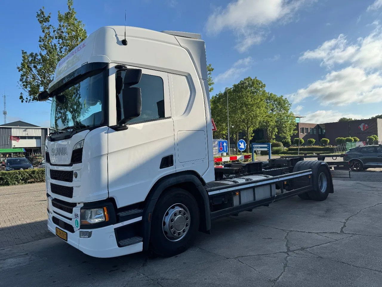 Scania R410 EURO 6 NGS BDF CHASSIS - Konteineru vedējs/ Kravas automašīna ar noņemamā virsbūve: foto 1 Scania R410 EURO 6 NGS BDF CHASSIS - Konteineru vedējs/ Kravas automašīna ar noņemamā virsbūve: foto 1