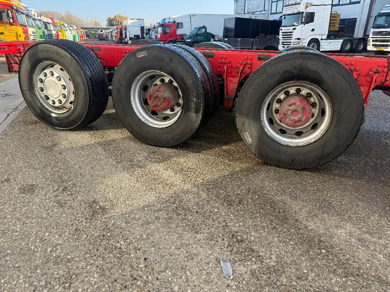 Scania R730 V8 NGS 8X4 EURO 6 + RETARDER - BIG AXLES - Šasija kravas automašīna: foto 4 Scania R730 V8 NGS 8X4 EURO 6 + RETARDER - BIG AXLES - Šasija kravas automašīna: foto 4