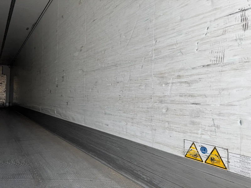 Puspiekabe refrižerators Schmitz Cargobull SKO 24 + THERMO KING SLX 300 D/E TÜV TILL 02-2026: foto 13