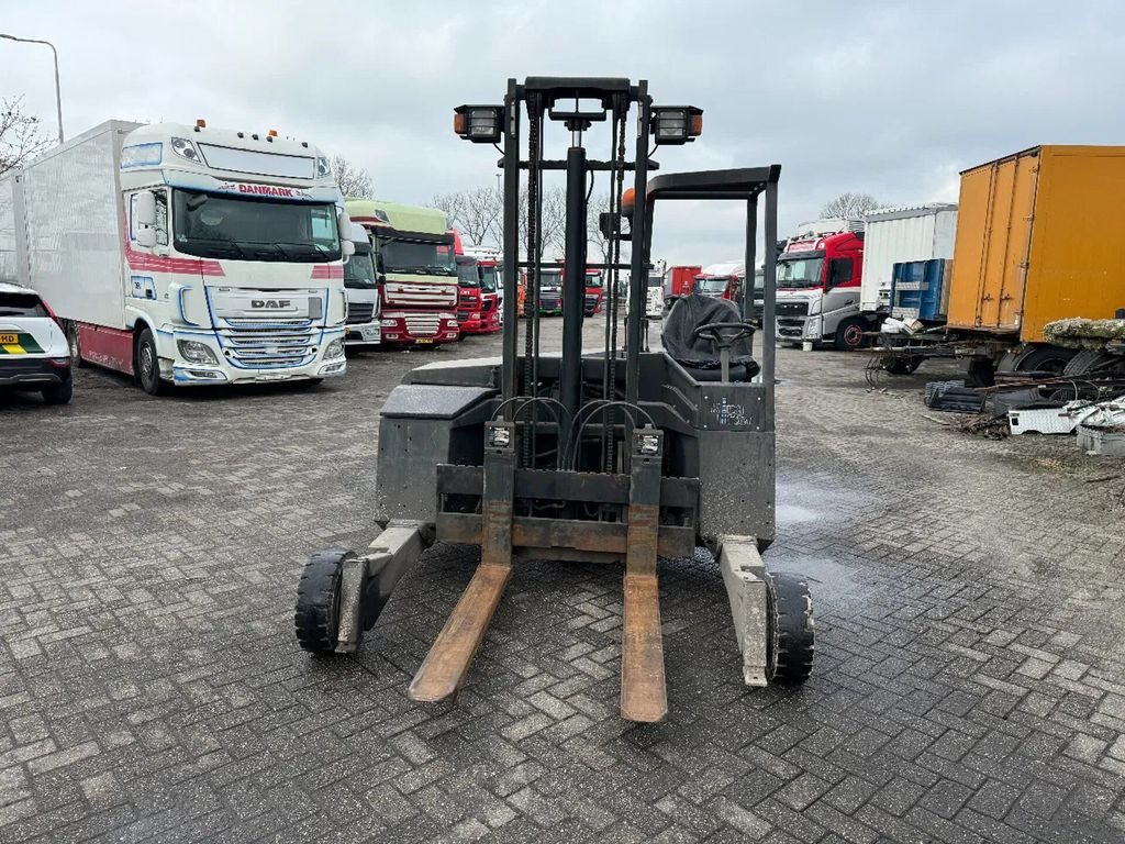 Terberg TKL 3X3 M 2000 KG KINGLIFTER 3,6 METER H - Dīzeļiekrāvējs: foto 3 Terberg TKL 3X3 M 2000 KG KINGLIFTER 3,6 METER H - Dīzeļiekrāvējs: foto 3