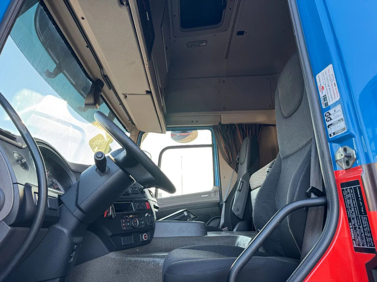Vilcējs DAF CF 410 4X2 STANDARD EURO 6 FRIDGE: foto 6
