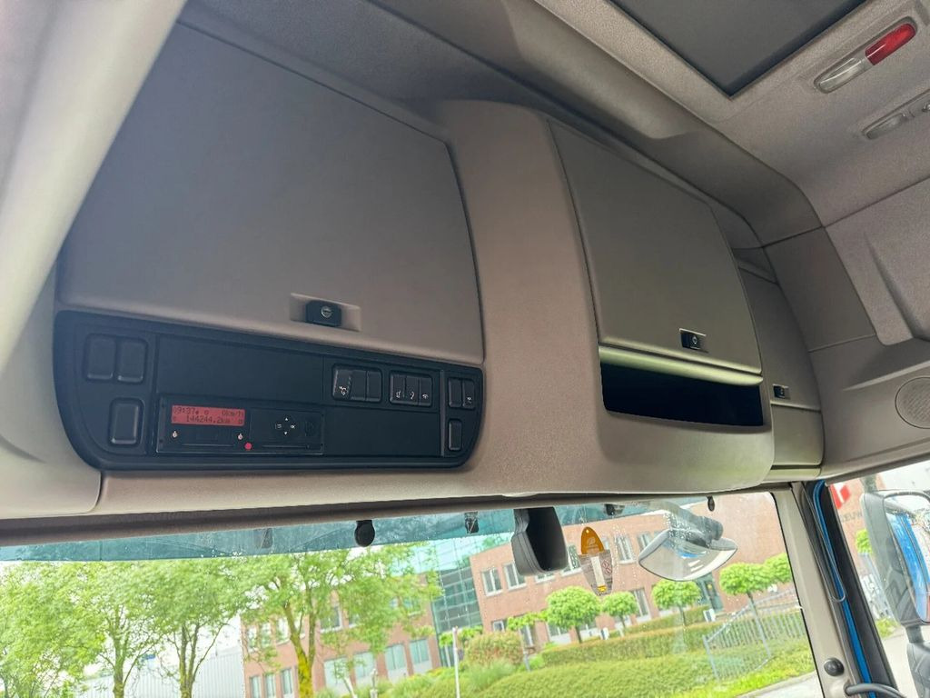 Vilcējs DAF XF 440 4X2 LOW DECK EURO 6: foto 10