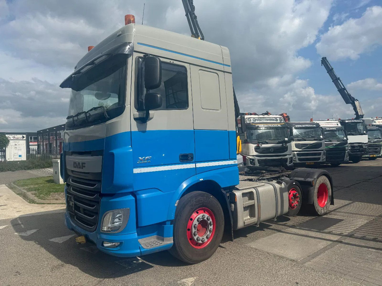DAF XF 440 6X2 EURO 6 TÜV 09-2025 - Vilcējs: foto 1 DAF XF 440 6X2 EURO 6 TÜV 09-2025 - Vilcējs: foto 1