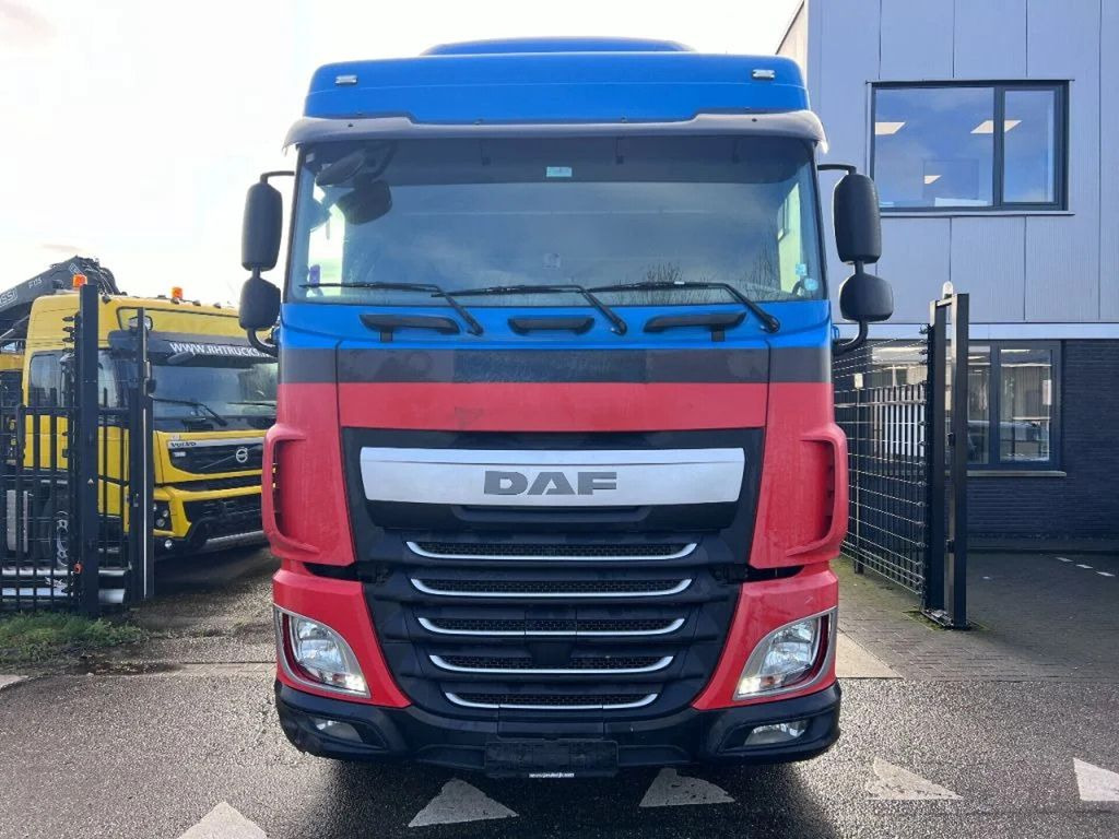 DAF XF 440 SC 4X2 MEGA 757.858km - Vilcējs: foto 2 DAF XF 440 SC 4X2 MEGA 757.858km - Vilcējs: foto 2
