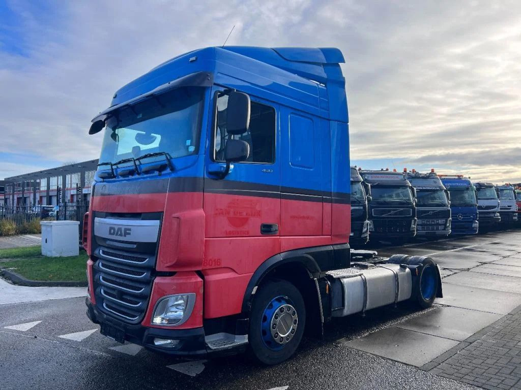 DAF XF 440 SC 4X2 MEGA 757.858km - Vilcējs: foto 1 DAF XF 440 SC 4X2 MEGA 757.858km - Vilcējs: foto 1