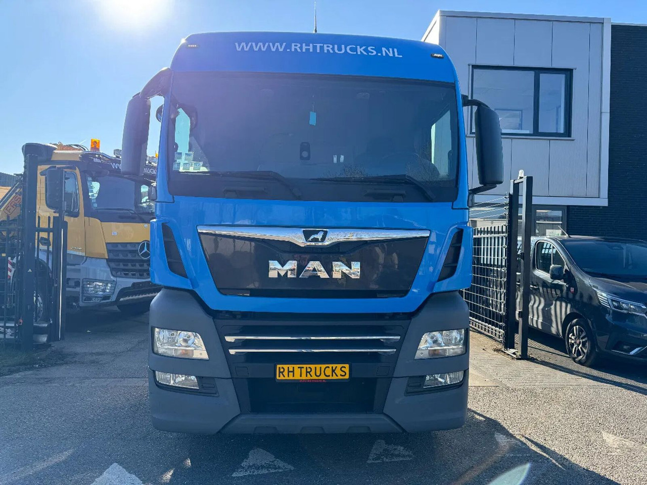 MAN TGX 18.460 4X2 - EURO 6 + TÜV 02-2026 - Vilcējs: foto 2 MAN TGX 18.460 4X2 - EURO 6 + TÜV 02-2026 - Vilcējs: foto 2
