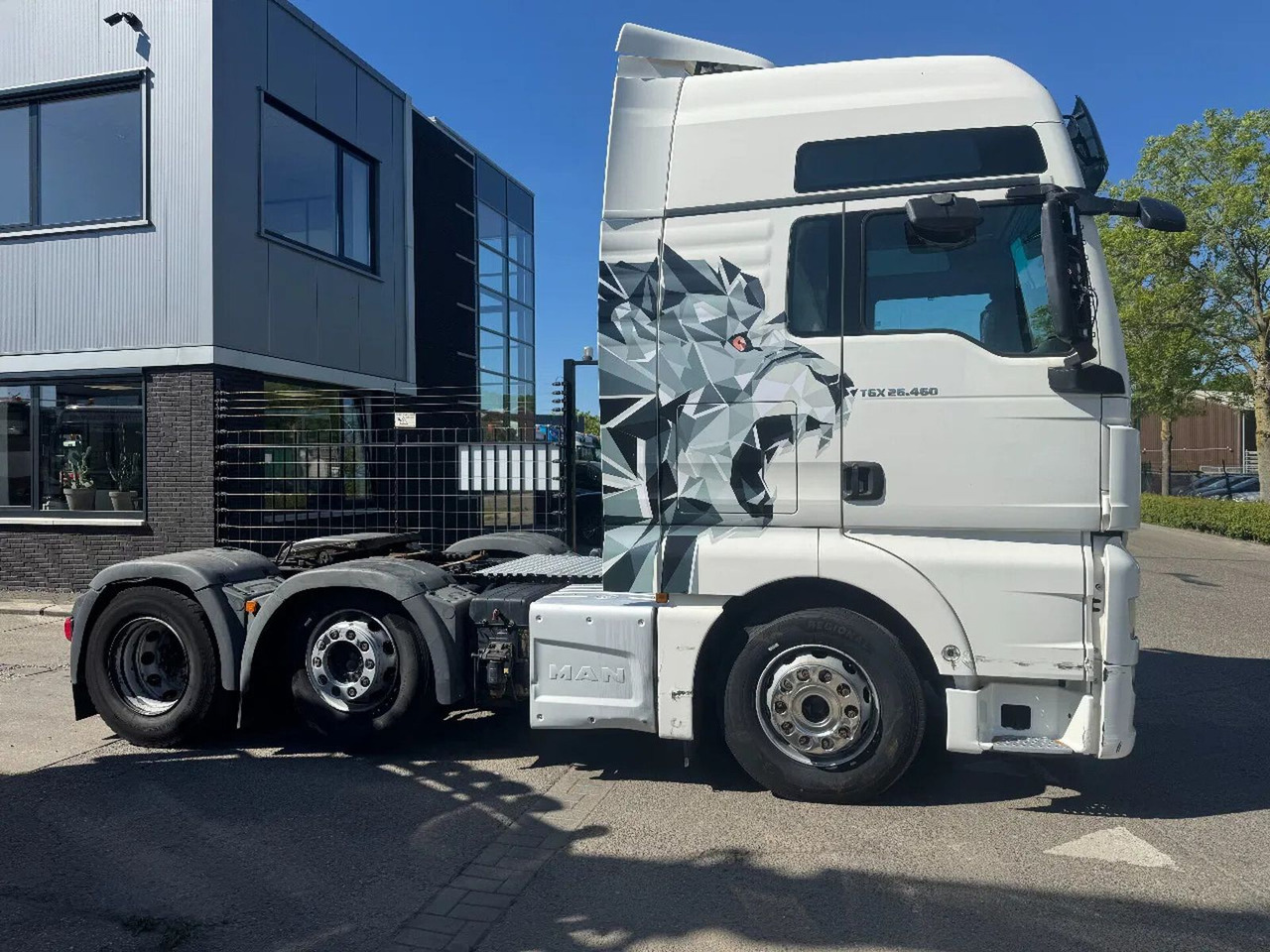 MAN TGX 26.460 6X2 EURO 6 + RETARDER - ONLY 643.422 - Vilcējs: foto 5 MAN TGX 26.460 6X2 EURO 6 + RETARDER - ONLY 643.422 - Vilcējs: foto 5