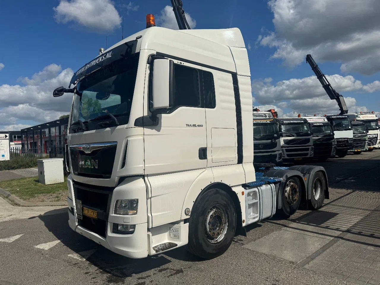 MAN TGX 26.480 6X2 EURO 6 SPOILERS AUTOMATIC - Vilcējs: foto 1 MAN TGX 26.480 6X2 EURO 6 SPOILERS AUTOMATIC - Vilcējs: foto 1