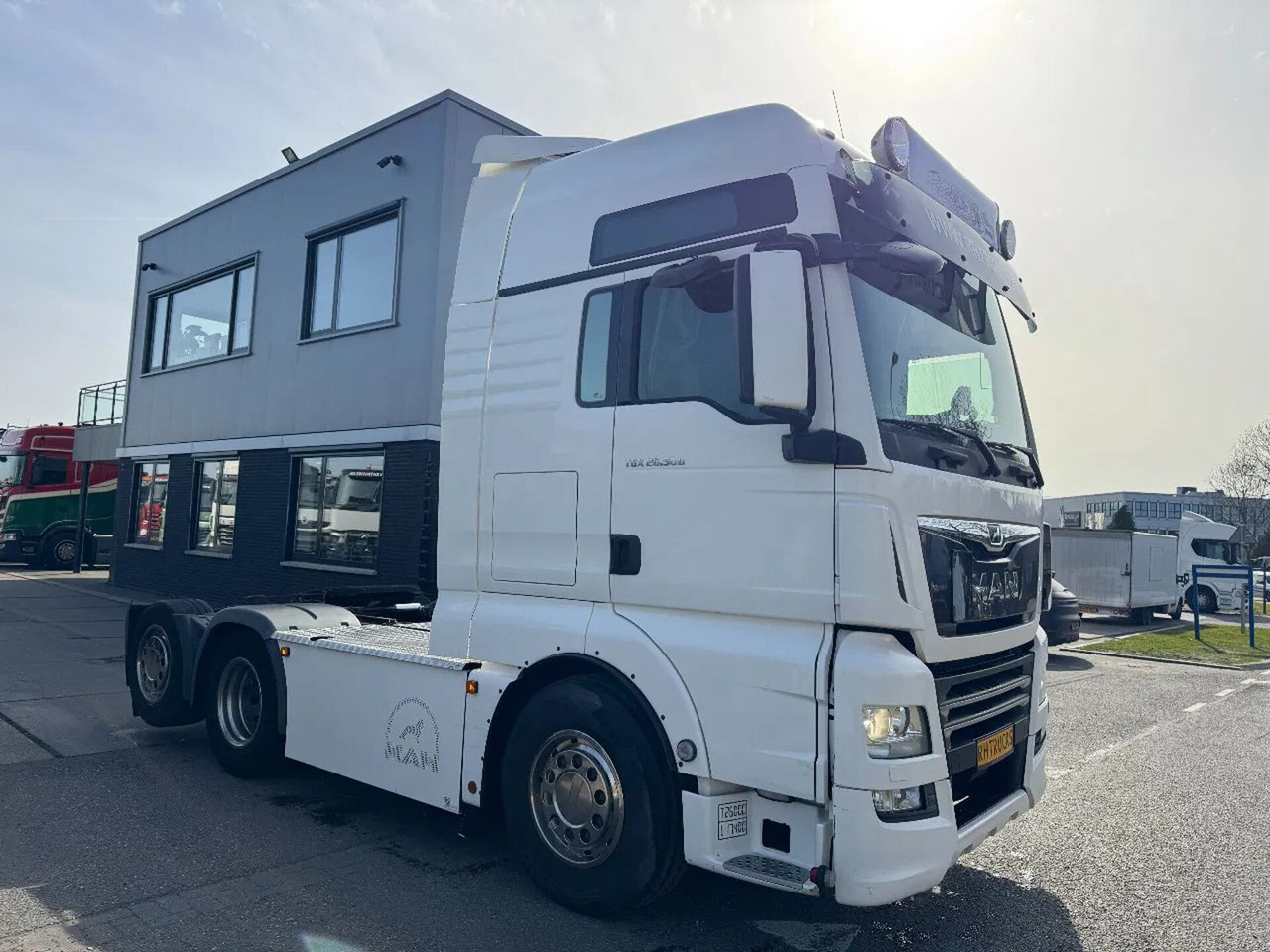 MAN TGX 26.500 6X2 - EURO 6 + LIFTING AXLE - Vilcējs: foto 1 MAN TGX 26.500 6X2 - EURO 6 + LIFTING AXLE - Vilcējs: foto 1