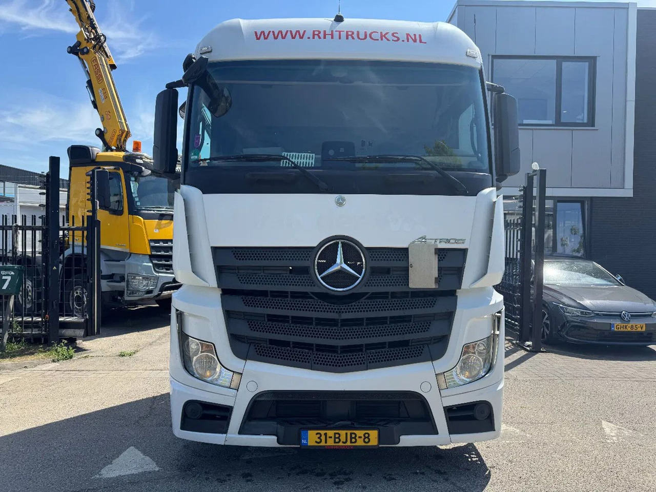 Mercedes-Benz Actros 1842 4X2 - EURO 6 + HEFSCHOTEL + ROCKINGE - Vilcējs: foto 2 Mercedes-Benz Actros 1842 4X2 - EURO 6 + HEFSCHOTEL + ROCKINGE - Vilcējs: foto 2