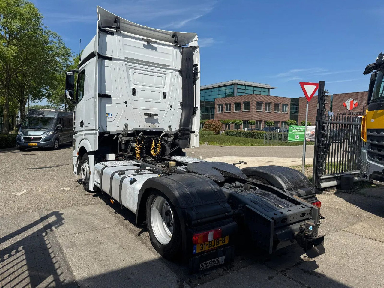 Mercedes-Benz Actros 1842 4X2 - EURO 6 + HEFSCHOTEL + ROCKINGE - Vilcējs: foto 5 Mercedes-Benz Actros 1842 4X2 - EURO 6 + HEFSCHOTEL + ROCKINGE - Vilcējs: foto 5