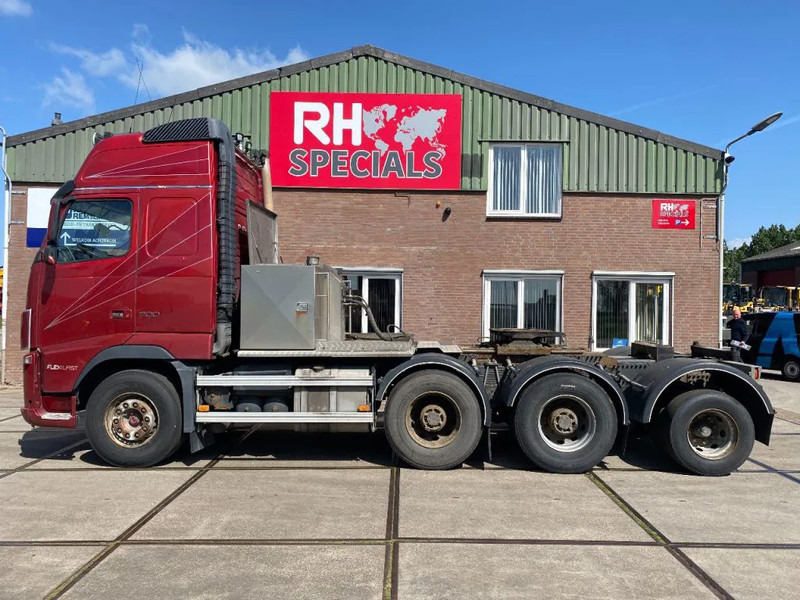 Volvo FH 16.700 FH16-700 8X4 140 TON FULL STEEL - Vilcējs: foto 1 Volvo FH 16.700 FH16-700 8X4 140 TON FULL STEEL - Vilcējs: foto 1