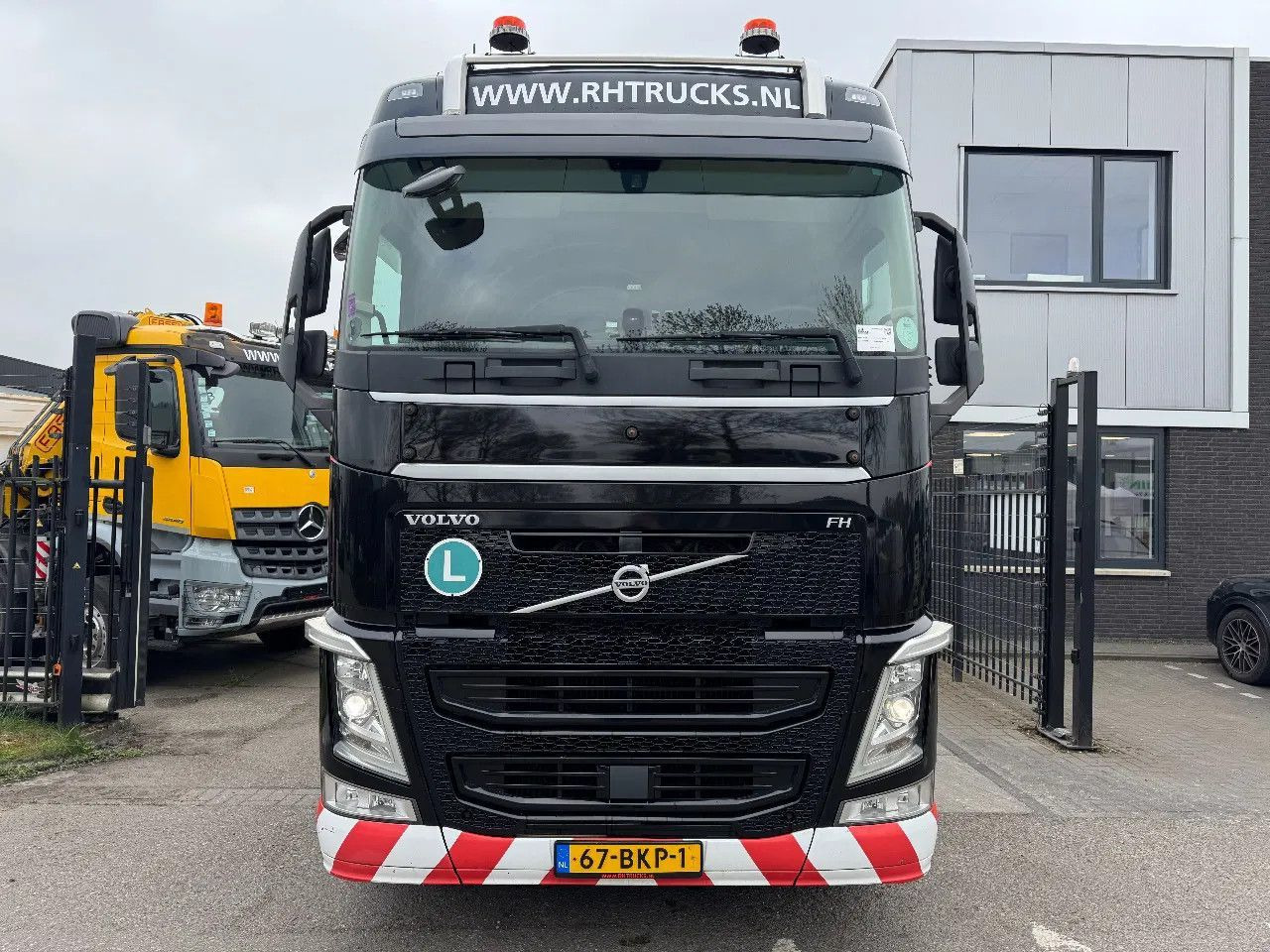 Volvo FH 460 4X2 EURO 6 PARK COOL 2 UNITS - Vilcējs: foto 3 Volvo FH 460 4X2 EURO 6 PARK COOL 2 UNITS - Vilcējs: foto 3
