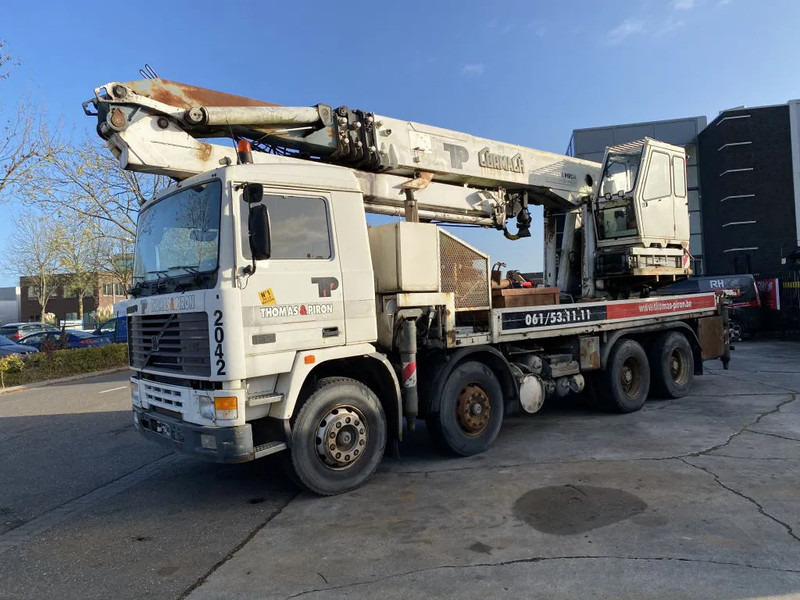 Volvo F 12 8X4 + CORMACH 87000 CRANE - 8.642 HOURS - Kravas auto ar manipulatoru: foto 4 Volvo F 12 8X4 + CORMACH 87000 CRANE - 8.642 HOURS - Kravas auto ar manipulatoru: foto 4