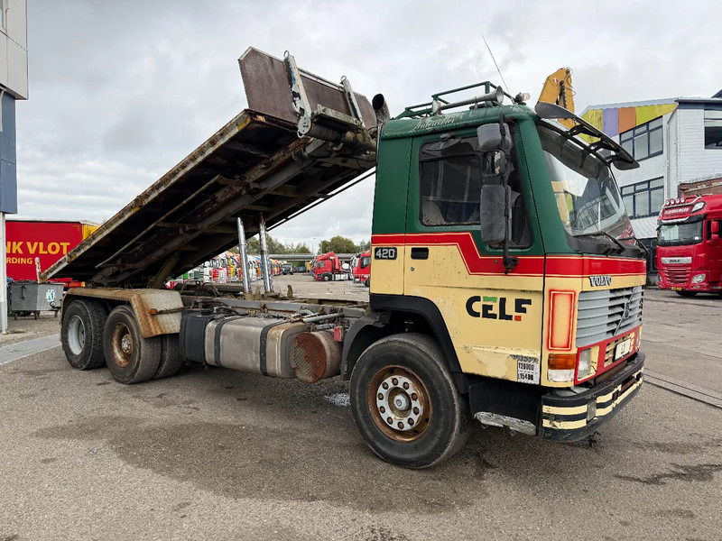 Volvo FL 12.420 6X2 MANUAL GEAR / FULL STEEL SUSP. / 10 TYRES / HUB REDUCT. + CABLELIFT TIPPER + CONTAINER FLATBED - Kravas automašīna - kabeļu sistēma: foto 3 Volvo FL 12.420 6X2 MANUAL GEAR / FULL STEEL SUSP. / 10 TYRES / HUB REDUCT. + CABLELIFT TIPPER + CONTAINER FLATBED - Kravas automašīna - kabeļu sistēma: foto 3