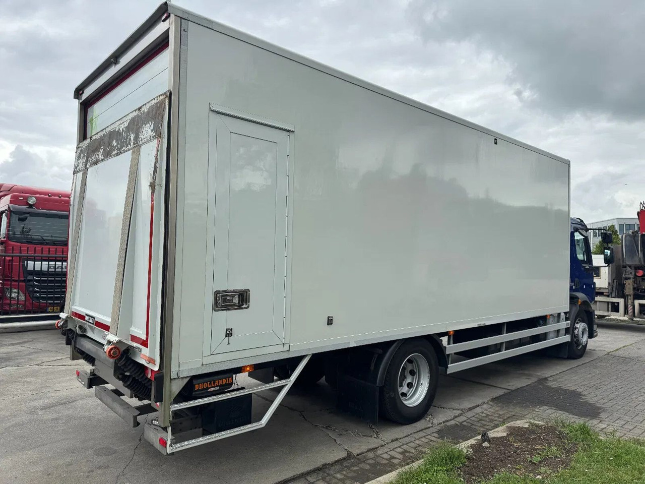 Volvo FL 250 4X2 EURO 6 DHOLLANDIA LIFT + CARGOLOCK TÜ - Kravas automašīna ar slēgto virsbūvi: foto 5 Volvo FL 250 4X2 EURO 6 DHOLLANDIA LIFT + CARGOLOCK TÜ - Kravas automašīna ar slēgto virsbūvi: foto 5