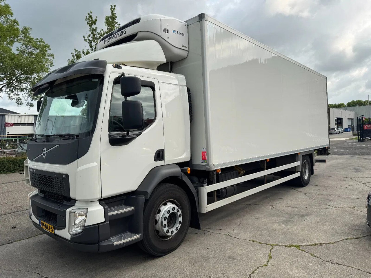 Volvo FL 250 4X2 EURO 6 THERMO KING TÜV TILL 03-2026 - Kravas automašīna refrižerators: foto 3 Volvo FL 250 4X2 EURO 6 THERMO KING TÜV TILL 03-2026 - Kravas automašīna refrižerators: foto 3