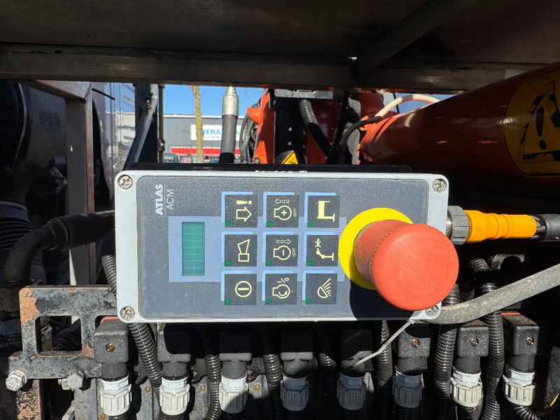 Kravas automašīna pašizgāzējs, Kravas auto ar manipulatoru Volvo FM 330 6X2 - EURO 5 + ATLAS 126.3E A2 + REMOTE + LIFT/STEERING AXLE: foto 20 Kravas automašīna pašizgāzējs, Kravas auto ar manipulatoru Volvo FM 330 6X2 - EURO 5 + ATLAS 126.3E A2 + REMOTE + LIFT/STEERING AXLE: foto 20