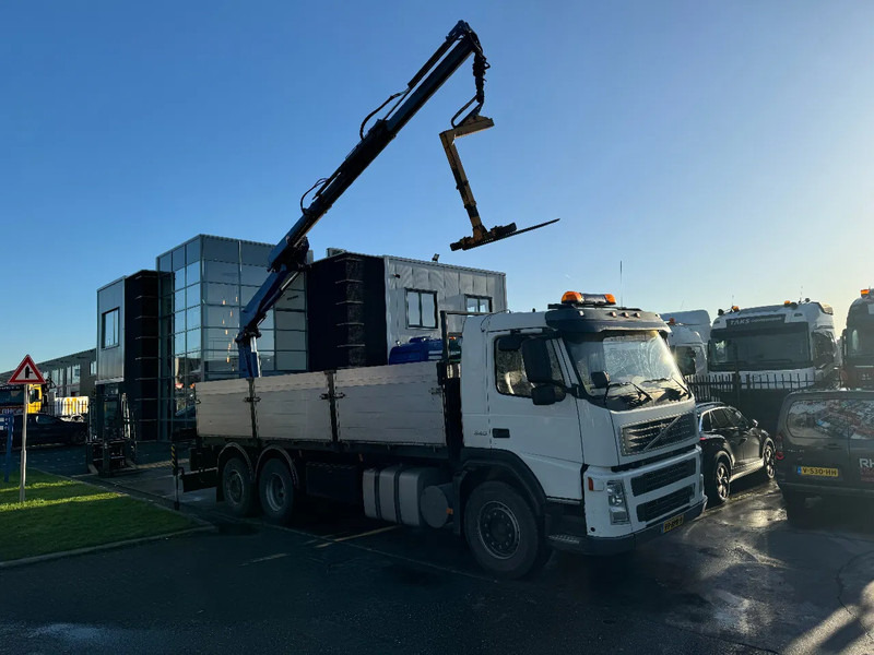Volvo FM 340 6X2 EFFER 140 2S EURO 3 - Bortu kravas automašīna/ Platforma, Kravas auto ar manipulatoru: foto 2 Volvo FM 340 6X2 EFFER 140 2S EURO 3 - Bortu kravas automašīna/ Platforma, Kravas auto ar manipulatoru: foto 2