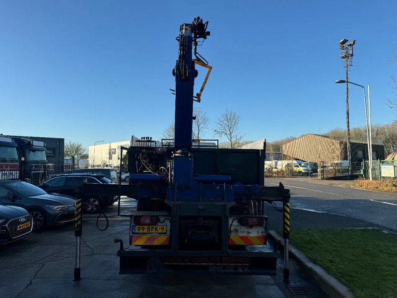 Volvo FM 340 6X2 EFFER 140 2S EURO 3 - Bortu kravas automašīna/ Platforma, Kravas auto ar manipulatoru: foto 5 Volvo FM 340 6X2 EFFER 140 2S EURO 3 - Bortu kravas automašīna/ Platforma, Kravas auto ar manipulatoru: foto 5