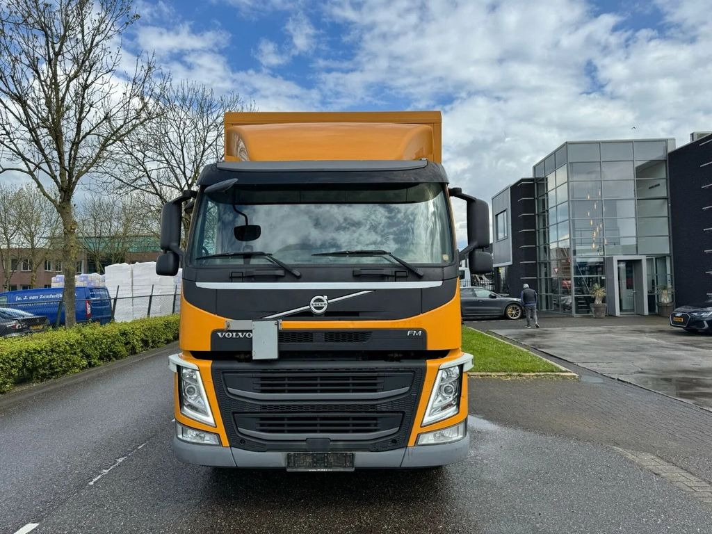 Volvo FM 370 4X2 EURO 6 + CARGOBOX + CARGOLIFT ZEPRO - Kravas automašīna ar slēgto virsbūvi: foto 2 Volvo FM 370 4X2 EURO 6 + CARGOBOX + CARGOLIFT ZEPRO - Kravas automašīna ar slēgto virsbūvi: foto 2