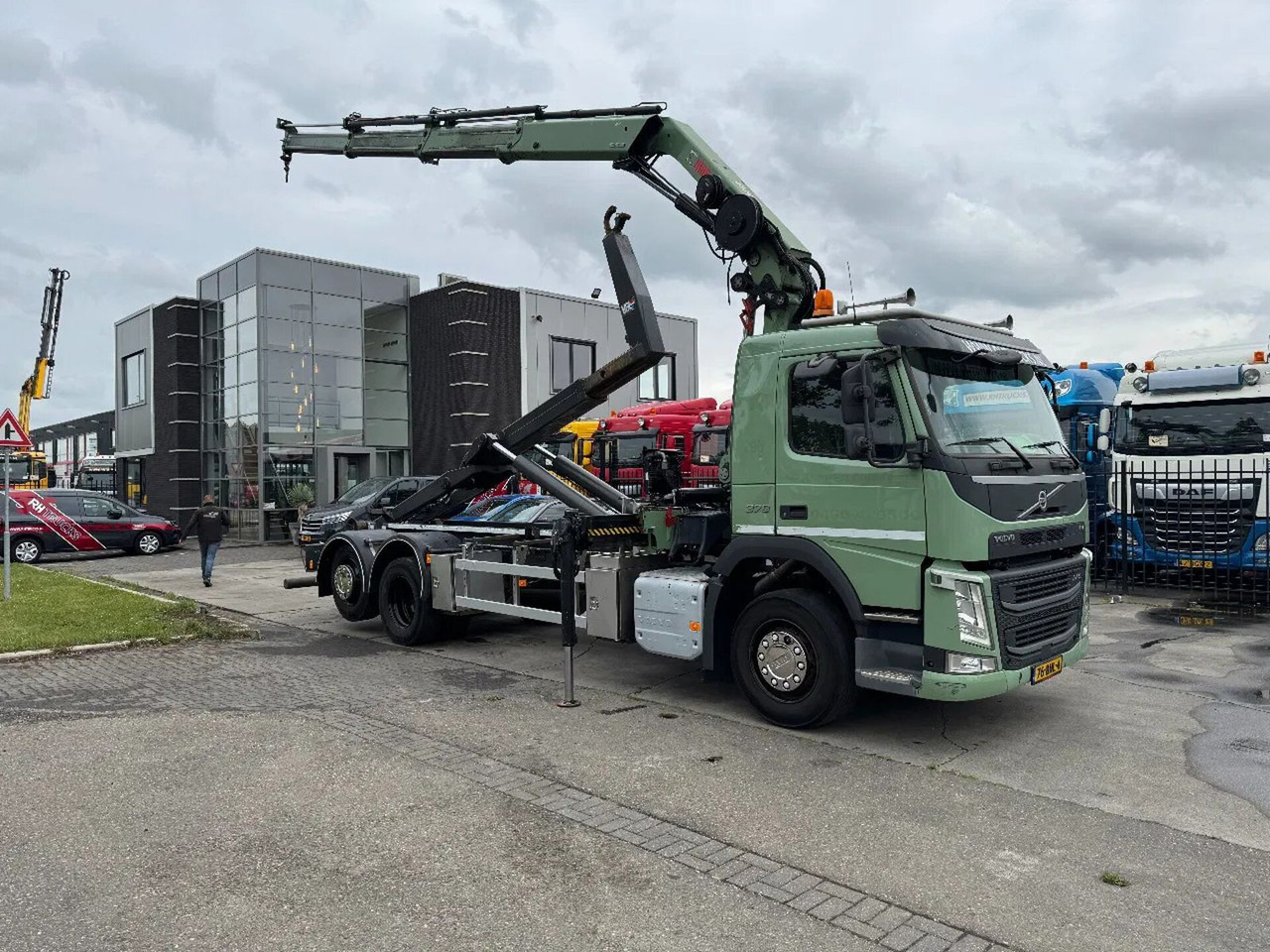 Volvo FM 370 6X2 VDL 21T HOOK + HIAB 211 + REMOTE CONT - Pacēlājs ar āķi, Kravas auto ar manipulatoru: foto 3 Volvo FM 370 6X2 VDL 21T HOOK + HIAB 211 + REMOTE CONT - Pacēlājs ar āķi, Kravas auto ar manipulatoru: foto 3