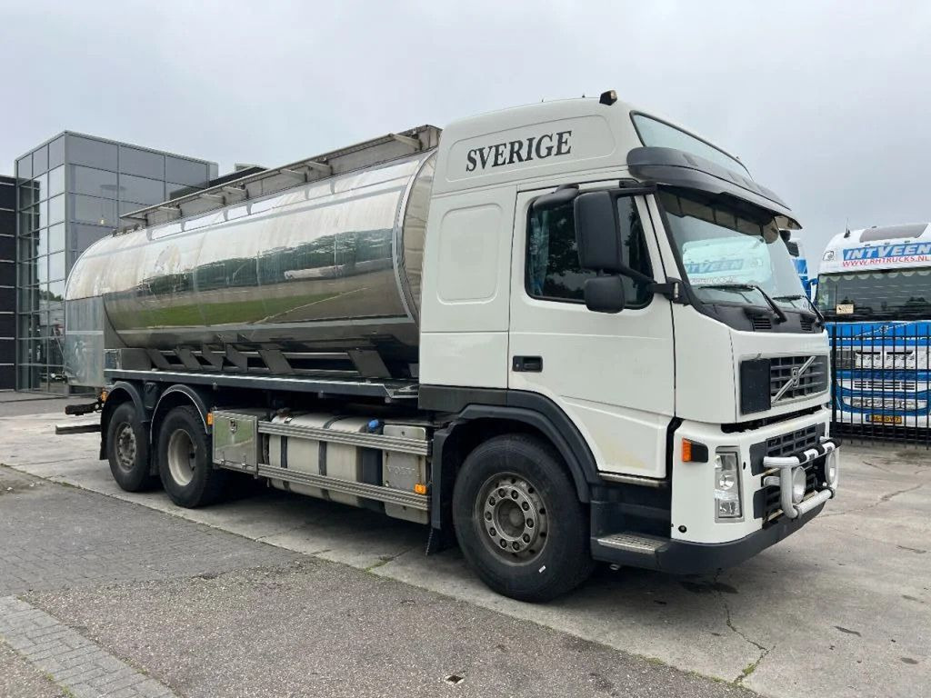 Volvo FM 440 6X2 + CHEMIE TANK - 15.000 L - 4 COMP. / - Autocisterna: foto 3 Volvo FM 440 6X2 + CHEMIE TANK - 15.000 L - 4 COMP. / - Autocisterna: foto 3