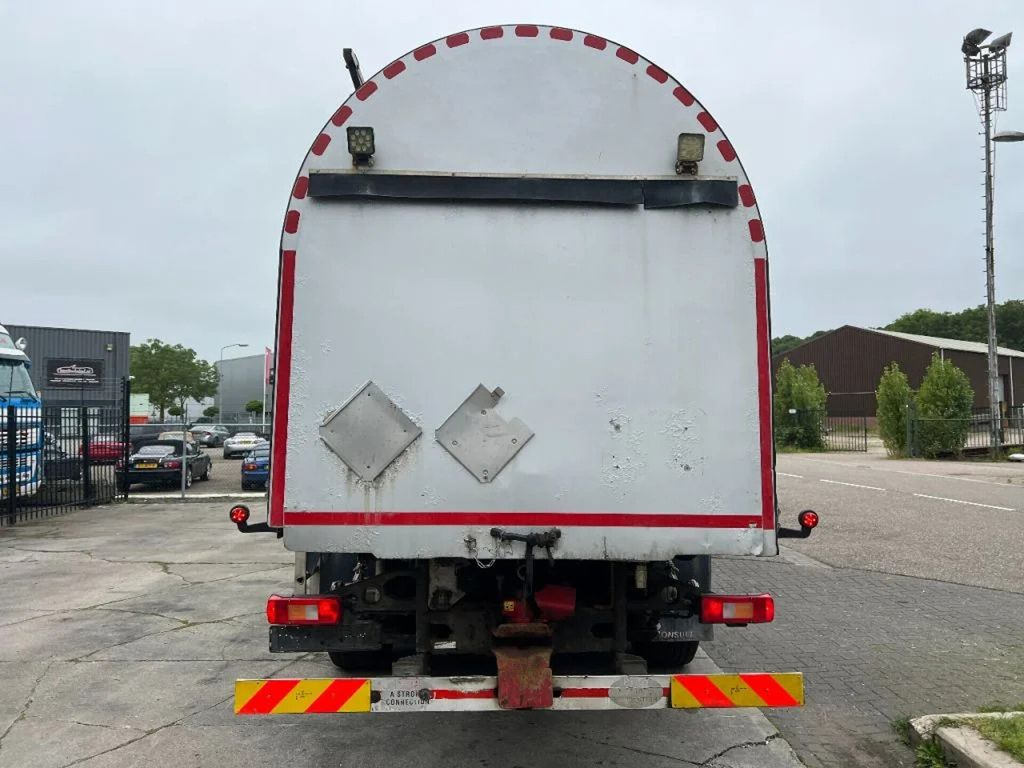 Volvo FM 440 6X2 + CHEMIE TANK - 15.000 L - 4 COMP. / - Autocisterna: foto 5 Volvo FM 440 6X2 + CHEMIE TANK - 15.000 L - 4 COMP. / - Autocisterna: foto 5