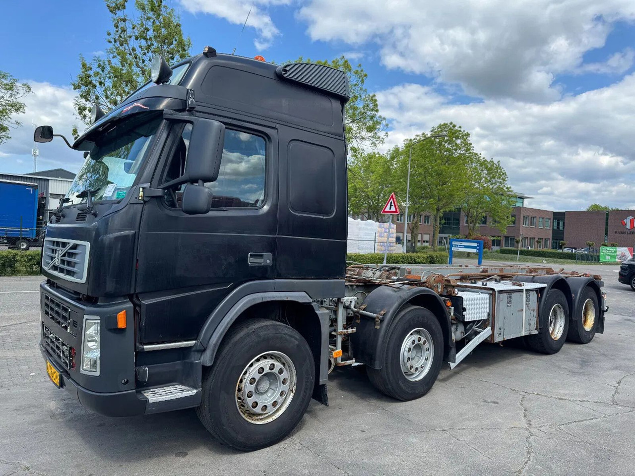 Volvo FM 440 8X4 EURO 5 + CABELLIFT TIPPER - Pacēlājs ar āķi: foto 1 Volvo FM 440 8X4 EURO 5 + CABELLIFT TIPPER - Pacēlājs ar āķi: foto 1