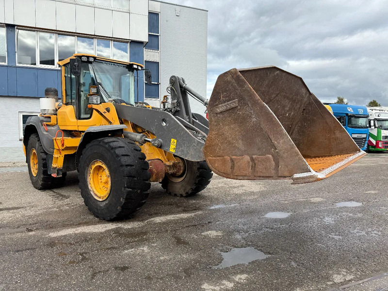 Volvo L120H, CE, 8314 UUR + CDC-STEERING - Riteņu iekrāvējs: foto 5 Volvo L120H, CE, 8314 UUR + CDC-STEERING - Riteņu iekrāvējs: foto 5