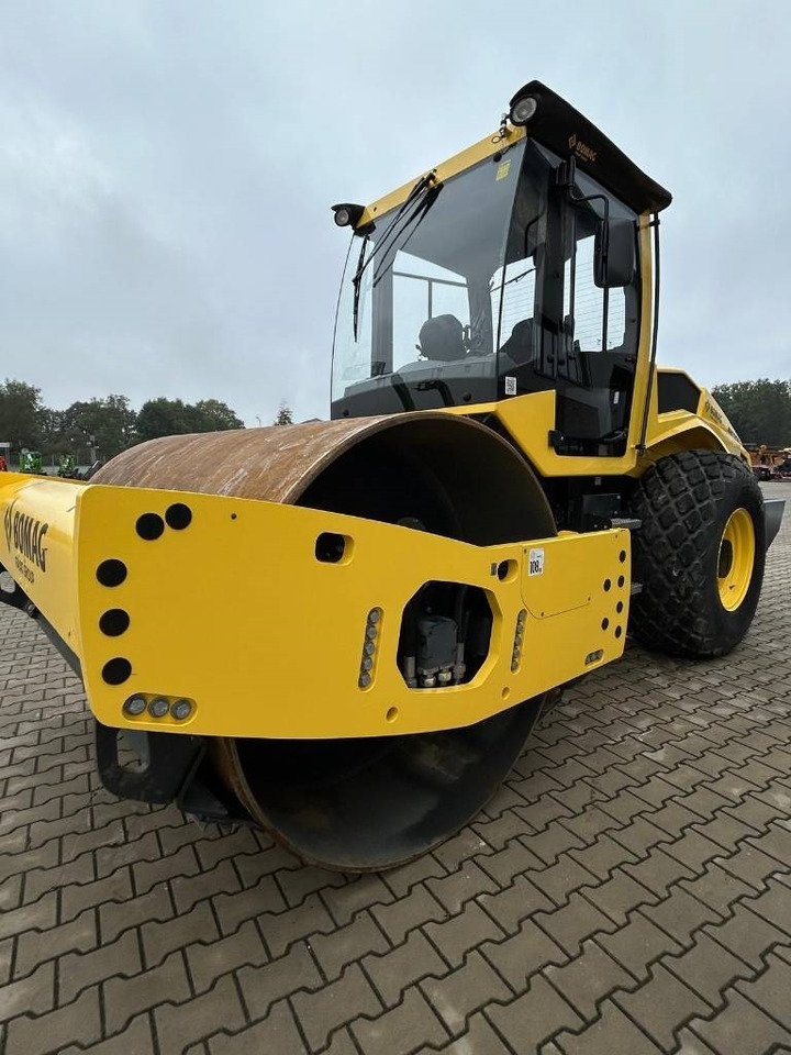 Bomag BW 211 D-5  - Vibrorullis: foto 5 Bomag BW 211 D-5  - Vibrorullis: foto 5