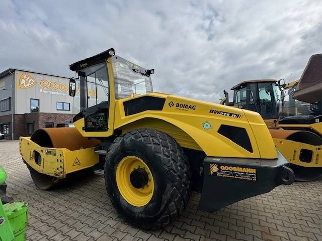 Bomag BW 213 D -5 - Vibrorullis: foto 2 Bomag BW 213 D -5 - Vibrorullis: foto 2