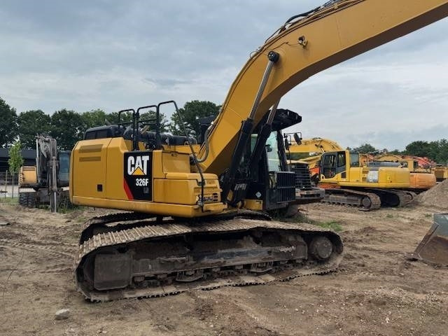 CAT 326 F L - Kāpurķēžu ekskavators: foto 3 CAT 326 F L - Kāpurķēžu ekskavators: foto 3