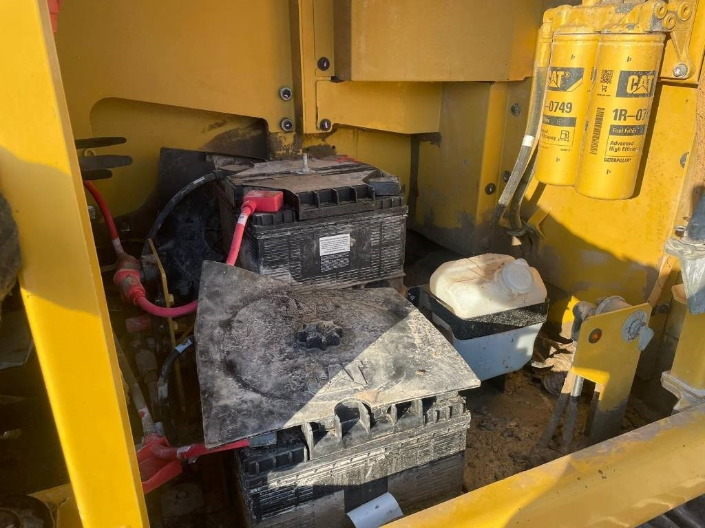 Kāpurķēžu ekskavators CAT 352 F: foto 22