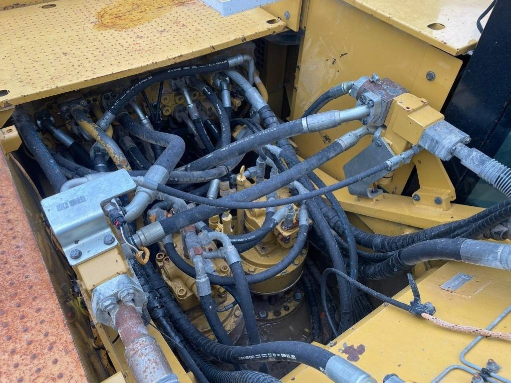 Kāpurķēžu ekskavators CAT 352 F: foto 19