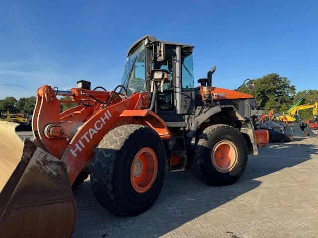 Hitachi ZW 180 - Riteņu iekrāvējs: foto 1 Hitachi ZW 180 - Riteņu iekrāvējs: foto 1